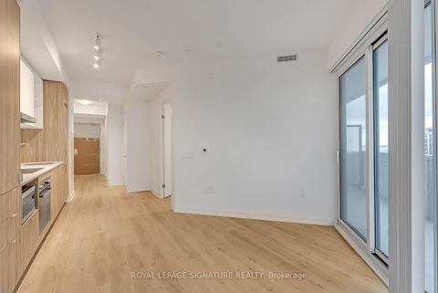 Photo 11 at 7312 - 138 Downes Street, Waterfront Communities C8, Toronto