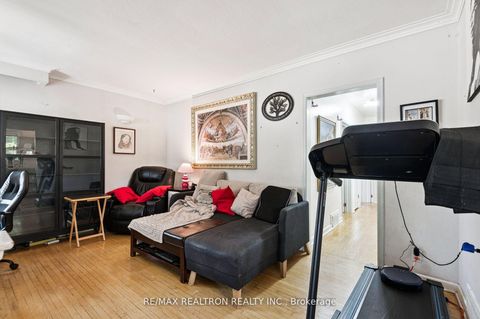 Photo 9 at 4423 Lawrence Avenue E, West Hill, Toronto