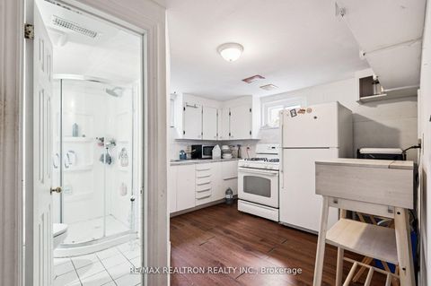 Photo 11 at 4423 Lawrence Avenue E, West Hill, Toronto