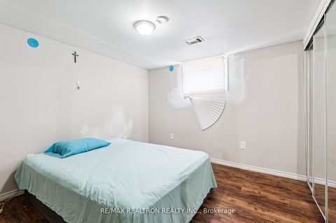 Photo 13 at 4423 Lawrence Avenue E, West Hill, Toronto