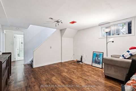 Photo 15 at 4423 Lawrence Avenue E, West Hill, Toronto