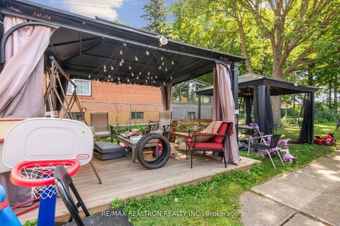 Photo 26 at 4423 Lawrence Avenue E, West Hill, Toronto