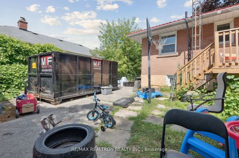 Photo 27 at 4423 Lawrence Avenue E, West Hill, Toronto