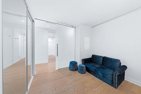 Photo 11 at 212 - 629 King Street W, Waterfront Communities C1, Toronto