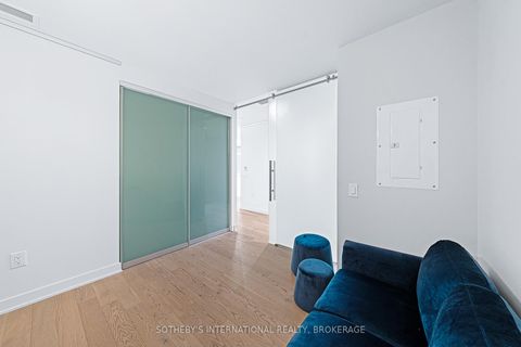 Photo 12 at 212 - 629 King Street W, Waterfront Communities C1, Toronto