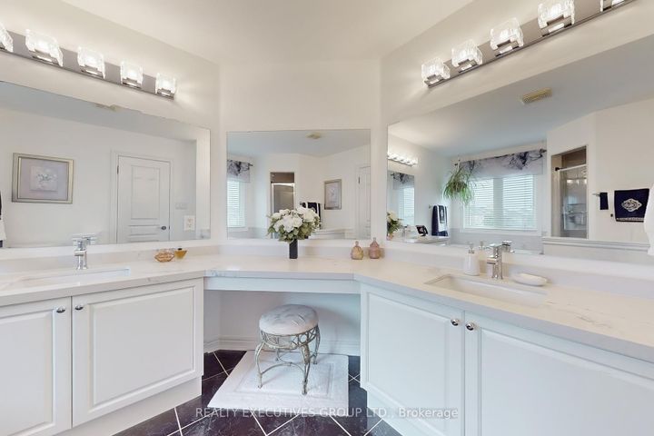 Photo 25 at 32 Shadow Falls Drive, Jefferson, Richmond Hill