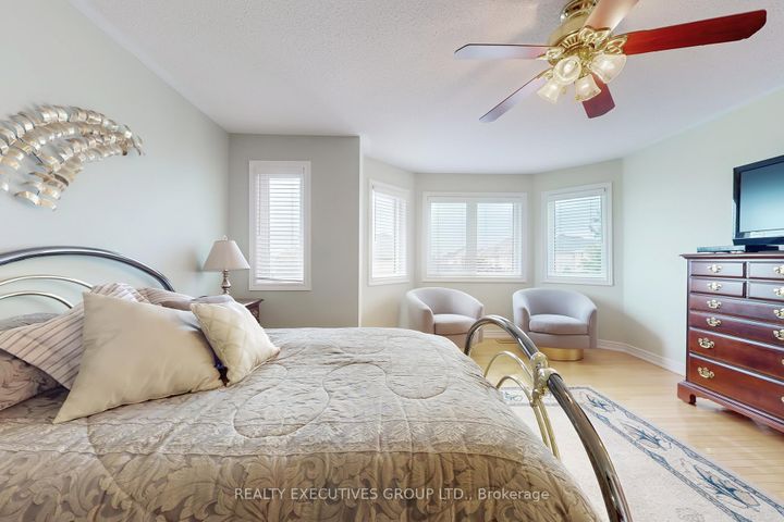 Photo 23 at 32 Shadow Falls Drive, Jefferson, Richmond Hill
