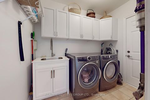 Photo 17 at 32 Shadow Falls Drive, Jefferson, Richmond Hill