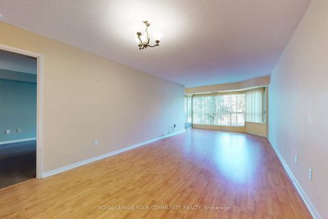 Photo 10 at 205 - 309 Major Mackenzie Drive, Harding, Richmond Hill