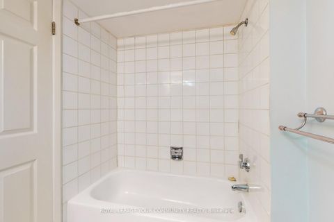 Photo 18 at 205 - 309 Major Mackenzie Drive, Harding, Richmond Hill