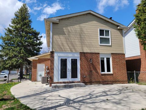 Photo 2 at 33 Oakhaven Drive, Milliken, Toronto