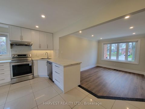Photo 4 at 33 Oakhaven Drive, Milliken, Toronto