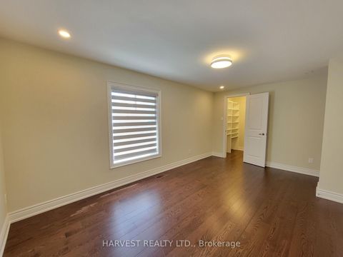 Photo 9 at 33 Oakhaven Drive, Milliken, Toronto