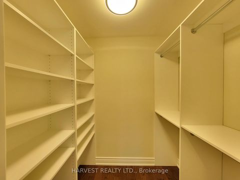Photo 15 at 33 Oakhaven Drive, Milliken, Toronto