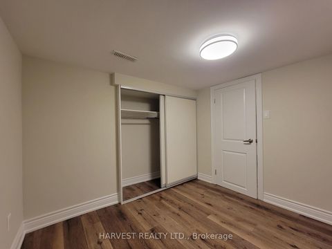 Photo 21 at 33 Oakhaven Drive, Milliken, Toronto