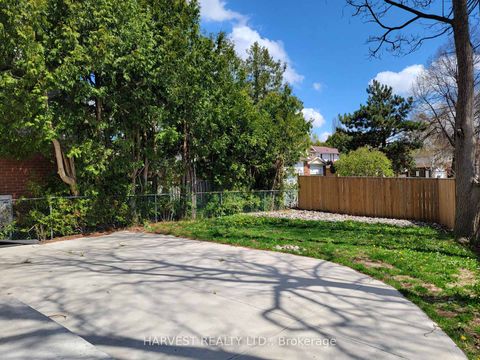 Photo 22 at 33 Oakhaven Drive, Milliken, Toronto