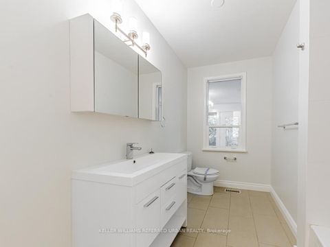 Photo 10 at 15 York Valley Crescent, York Mills, Toronto