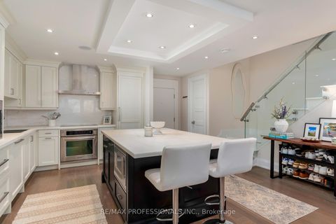 Photo 4 at 304 - 71 Old Mill Road, Kingsway South, Toronto