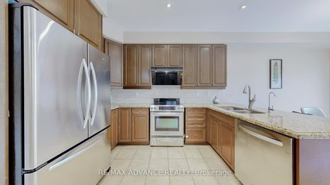 Photo 10 at 151 Laramie Crescent, Patterson, Vaughan