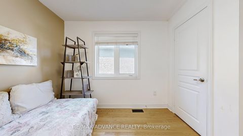 Photo 21 at 151 Laramie Crescent, Patterson, Vaughan