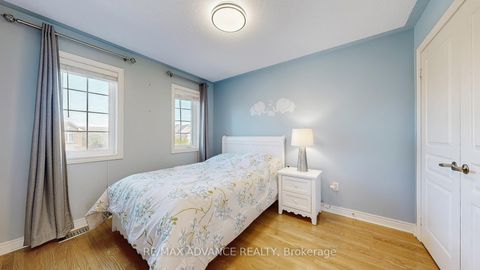 Photo 22 at 151 Laramie Crescent, Patterson, Vaughan