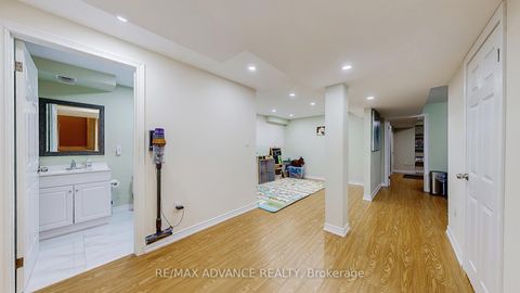 Photo 29 at 151 Laramie Crescent, Patterson, Vaughan