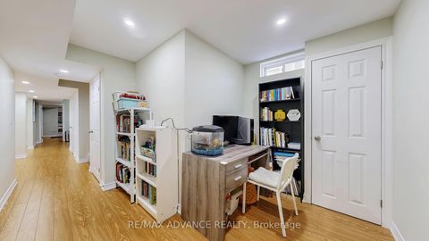 Photo 31 at 151 Laramie Crescent, Patterson, Vaughan
