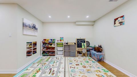 Photo 32 at 151 Laramie Crescent, Patterson, Vaughan