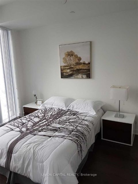 Photo 3 at 7002 - 88 Harbour Street, Waterfront Communities C1, Toronto
