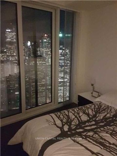 Photo 9 at 7002 - 88 Harbour Street, Waterfront Communities C1, Toronto