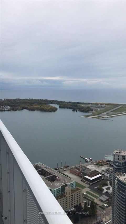 Photo 12 at 7002 - 88 Harbour Street, Waterfront Communities C1, Toronto