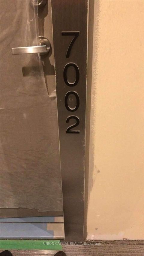 Photo 14 at 7002 - 88 Harbour Street, Waterfront Communities C1, Toronto