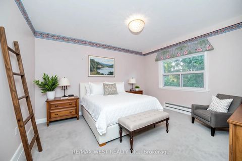 Photo 5 at 208 Park Home Avenue, Willowdale West, Toronto