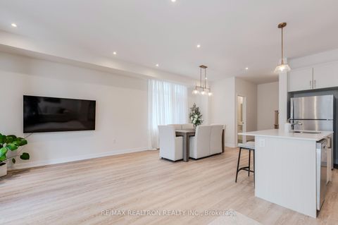 Photo 6 at 41 Chiffon Street, Steeles West Industrial, Vaughan