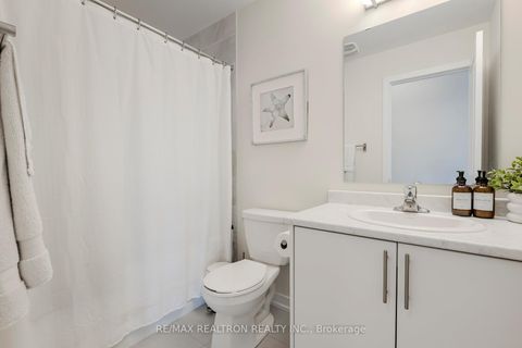 Photo 17 at 41 Chiffon Street, Steeles West Industrial, Vaughan