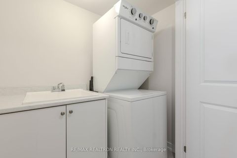 Photo 19 at 41 Chiffon Street, Steeles West Industrial, Vaughan