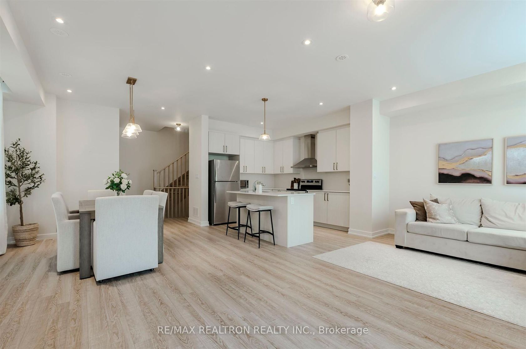 41 Chiffon Street, Steeles West Industrial, Vaughan 