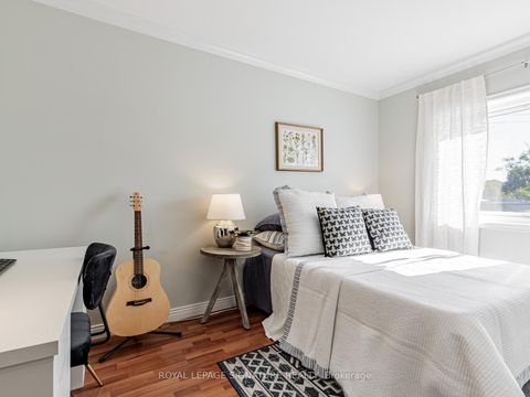 Photo 15 at 412 Maybank Avenue, Junction Area, Toronto