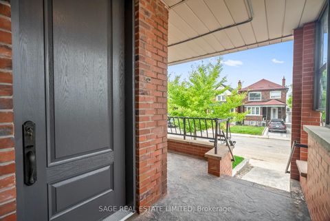 Photo 6 at 25 Chamberlain Avenue, Belgravia, Toronto
