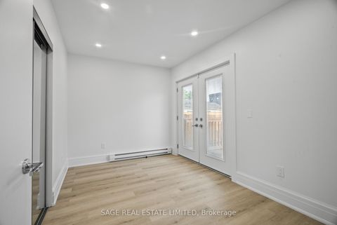 Photo 17 at 25 Chamberlain Avenue, Belgravia, Toronto