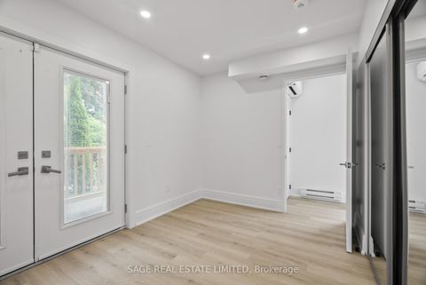 Photo 18 at 25 Chamberlain Avenue, Belgravia, Toronto