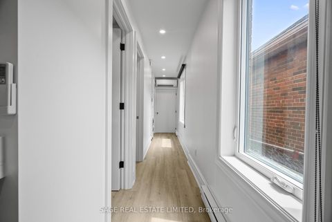 Photo 19 at 25 Chamberlain Avenue, Belgravia, Toronto