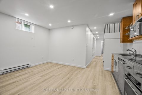 Photo 29 at 25 Chamberlain Avenue, Belgravia, Toronto