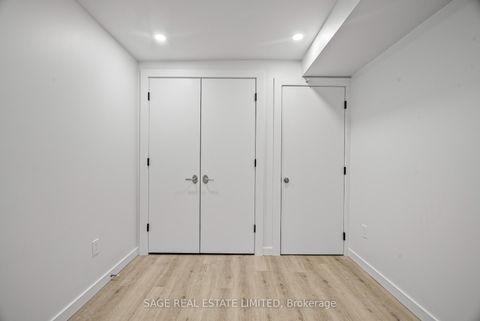 Photo 33 at 25 Chamberlain Avenue, Belgravia, Toronto