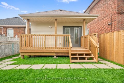 Photo 43 at 25 Chamberlain Avenue, Belgravia, Toronto