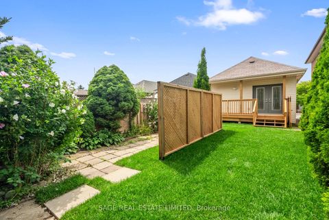 Photo 45 at 25 Chamberlain Avenue, Belgravia, Toronto