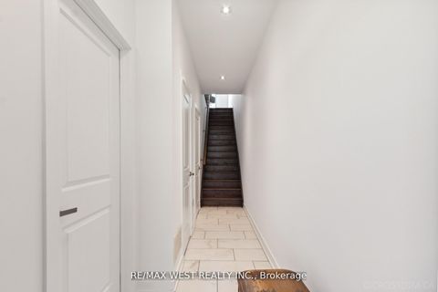 Photo 3 at 147 Salterton Circle, Rural Vaughan, Vaughan