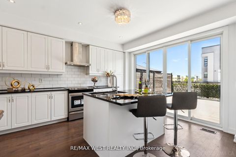 Photo 8 at 147 Salterton Circle, Rural Vaughan, Vaughan