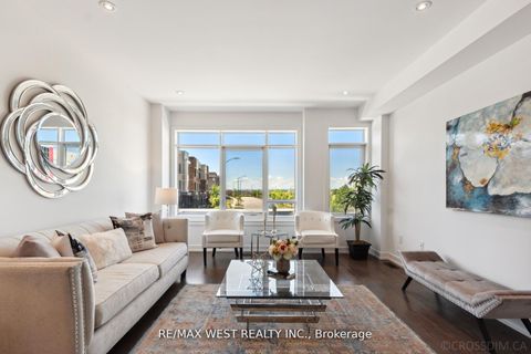 Photo 10 at 147 Salterton Circle, Rural Vaughan, Vaughan