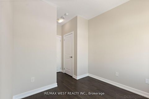 Photo 21 at 147 Salterton Circle, Rural Vaughan, Vaughan